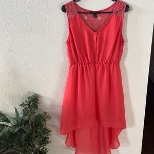 High low dress with floral lace back detail.